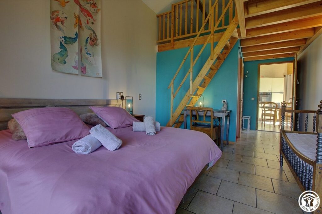 Le Domaine Noyer Bed & Breakfast
